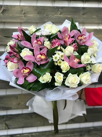 Букет цветов из: Розы и Хризантемы в Оржицы