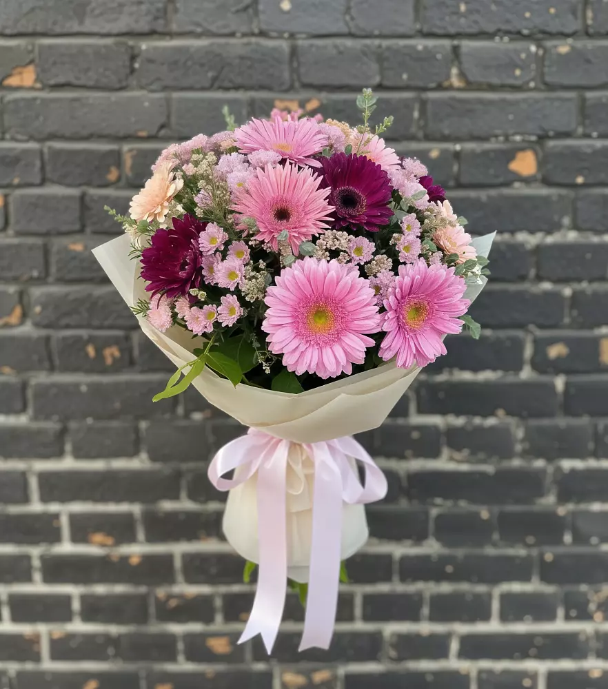 Букет цветов из: Герберы и Хризантемы в Оржицы