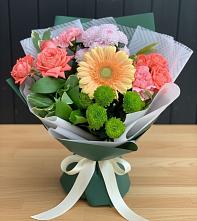 Букет цветов из:  Гвоздики, Розы, Герберы и Хризантемы #REPLACE_PRED# Оржицы