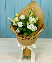 Букет цветов из:  Хризантемы и Лизиантусы в Оржицы