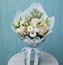 Букет цветов из:  Розы и Лизиантусы в Оржицы