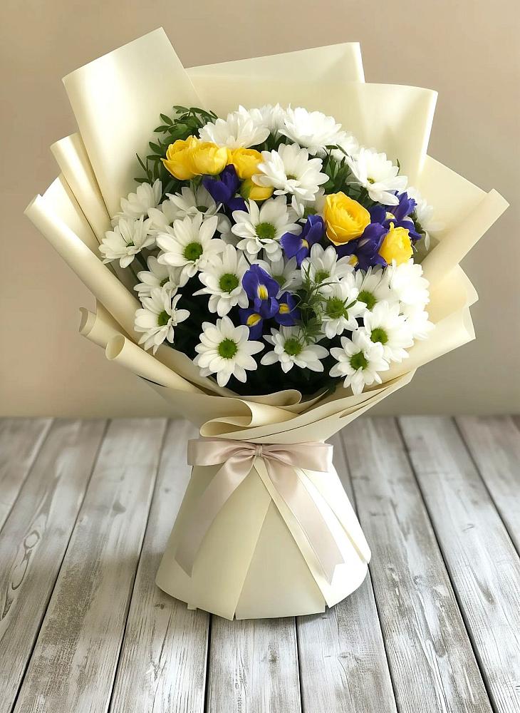 Букет цветов из: Ирисы, Хризантемы и Розы в Оржицы